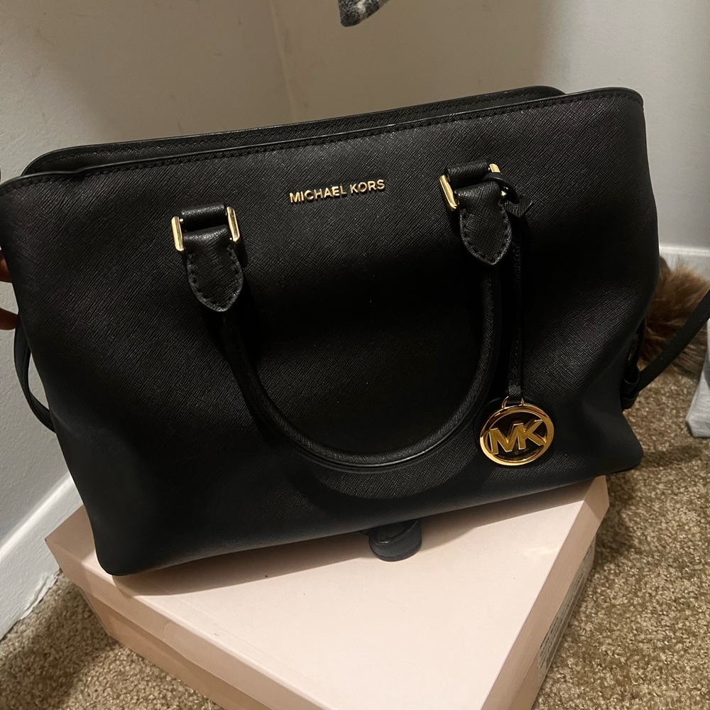 BLACK MICHAEL KORS TOTE BAG